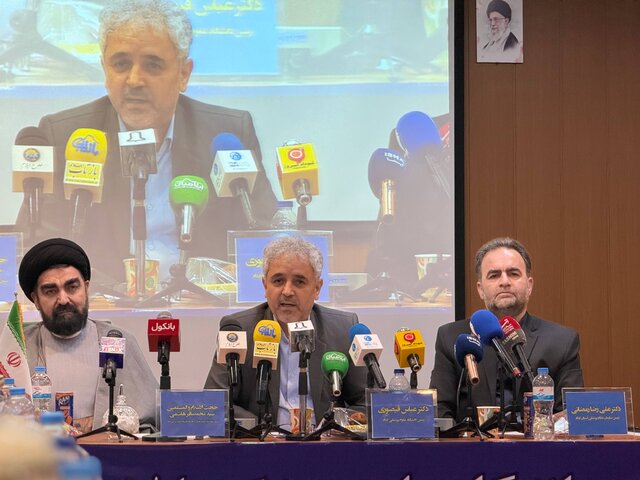 خود را متعهد به تعامل شفاف با اصحاب رسانه می‌دانیم/ از استاندار پوزش می‌طلبم