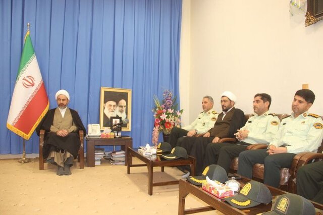 فراجا ویترین نظام جمهوری اسلامی و تکیهگاه مظلومان است فراجا ویترین نظام جمهوری اسلامی و تکیهگاه مظلومان است