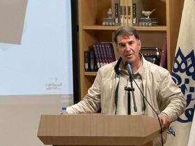 رونمایی از کتب جدید جلیل صفربیگی و تاکید بر تقویت زبان کردی