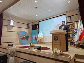 رونمایی از کتب جدید جلیل صفربیگی و تاکید بر تقویت زبان کردی