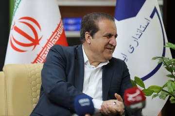 تأکید استاندار ایلام بر رفع نواقص و تشدید نظارت بر توزیع کالاهای اساسی/تشکیل ۱۲ تیم بازرسی