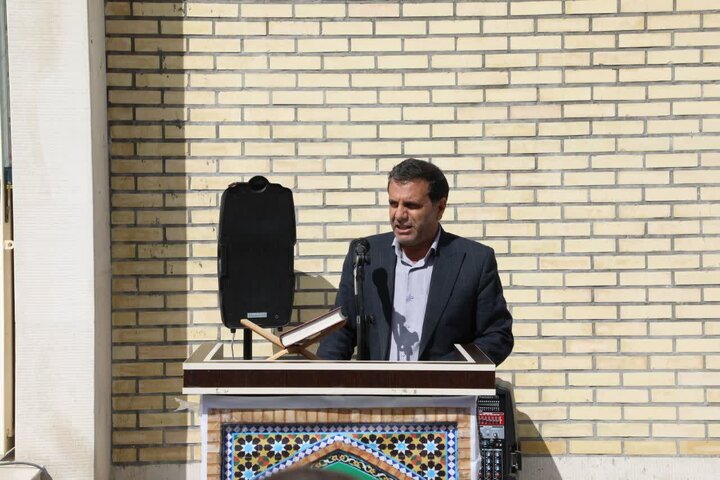 استاندار ایلام: مدرسهسازی حتی در شرایط تهدیدها متوقف نمیشود