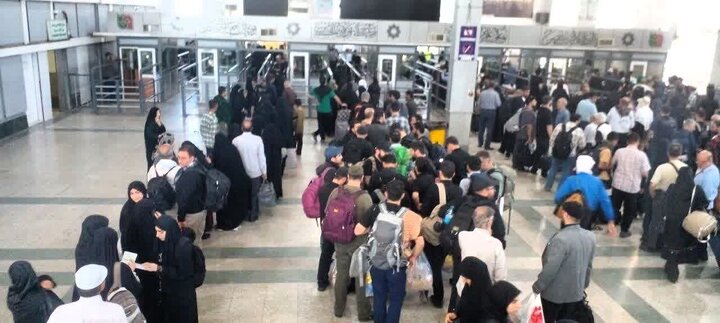 مهران؛ کانون جوشان زائران در آستانه عرفه/ خیز ۳۲۴ هزار نفری برای تشرف به عتبات