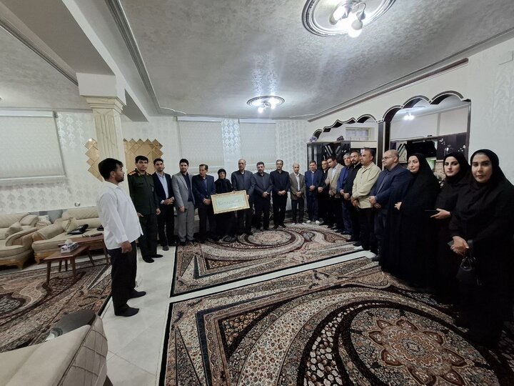 افشار؛ آن‌گونه که زندگی کرد، آن‌گونه که رفت