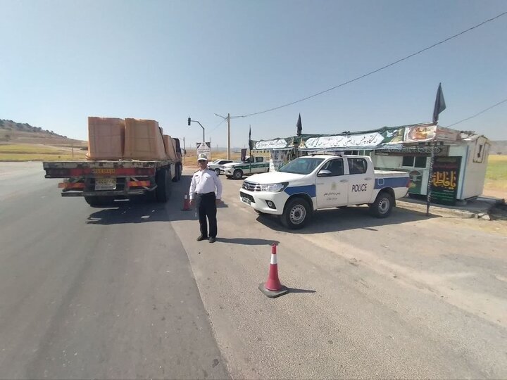 استقرار کامل پلیس‌راه در محورهای ایلام برای خدمت‌رسانی به زائران اربعین