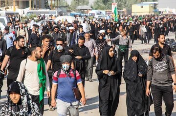 تردد زائران از مرز مهران در یک روز از ۱۲۷ هزار نفر گذشت