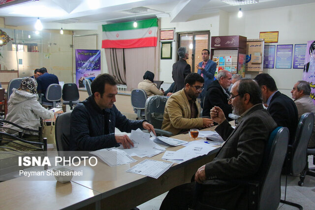 انصراف ۲۰ نفر از داوطلبان حوزه انتخاباتی کاشان و آران و بیدگل 