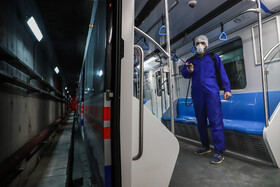 عملیات ضد عفونی کردن واگن های خط یک مترو اصفهان