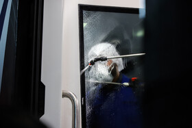 عملیات ضد عفونی کردن واگن های خط یک مترو اصفهان