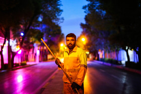 تنفس پاکبانان به دلیل تحرک زیاد و فعالیت بدنی، با ماسک سخت بسیار است و به همین دلیل حین انجام کار مُدام با دستهای آلوده، ماسک خود را برداشته و میگذارند که موجب آلودگی آن میشود و به همین دلیل در بسیاری از موارد این افراد از ماسک خود استفاده نمیکنند.