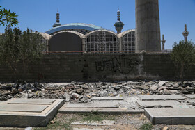 تخریب سنگ قبرهای تاریخی تخت فولاد