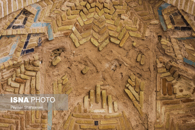 آسیب‌دیدگی ۲۵ بنای تاریخی اردستان در پی زلزله‌های اخیر