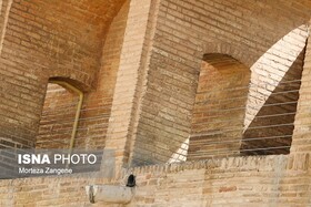 معمای سقوط از سی‌وسه‌پلِ محصور