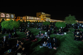 عزاداری شب پنجم محرم در میدان نقش جهان اصفهان