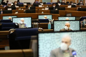 جلسه ستاد استانی مقابله با کرونا اصفهان سه شنبه ۲۷ آبان ماه با حضور وزیر بهداشت، استاندار و مسئولان استانی در تالار همایشهای علمی و بینالمللی رویش دانشگاه علوم پزشکی اصفهان برگزار شد.