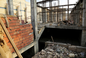 ساختمان موسسه خیریه هیئت فاطمیه اصفهان، مسجد شمس بخشی از عرصه خانه مجاور غربی که به عنوان حیاط خلوت خانه مذکور بوده بدون اذن و هماهنگی مالکین  مجاور غربی با دیوار بلوکی متصرف شده است.