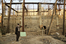 بعد از شکایت مالکان خانه نسبت به این تعرض و تصرف عدوانی، دادگاه دستور توقیف در ساخت و ساز این حسینیه را صادر کرد.