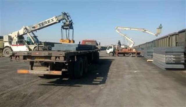 ثبت رکورد ماهانۀ بارگیری و حمل ریلی تختال در فولاد مبارکه