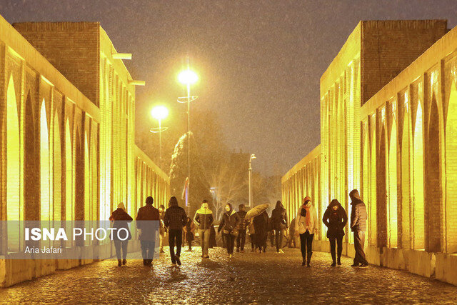 کاهش ۸ تا ۱۴ درجه ای دمای هوای اصفهان