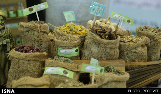 تعطیلی یک واحد عطاری متخلف در کاشان