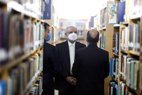 بازدید محسن حاجی میرزایی، وزیر آموزش وپرورش از کتابخانه مرکزتحقیقات معلمان اصفهان