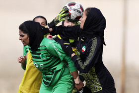 دیدار تیمهای فوتبال بانوان سپاهان و شهرداری سیرجان