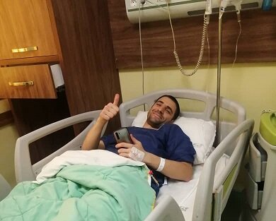 بیدروف زانوی خود را به تیغ جراحی سپرد