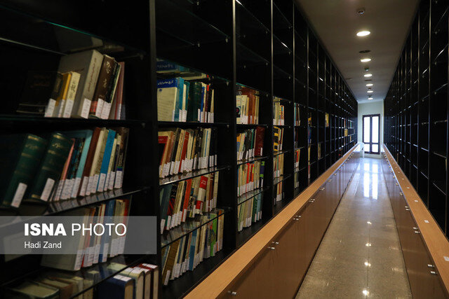لزوم راه اندازی انجمن خیران کتابخانه ساز در اردستان