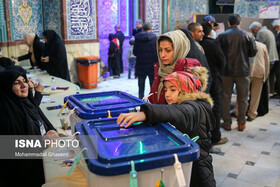 نقش مردم را در اداره کشور جدی ببینیم