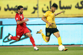 دیدار تیم های سپاهان و پرسپولیس