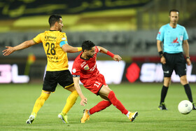 دیدار تیم های سپاهان و پرسپولیس