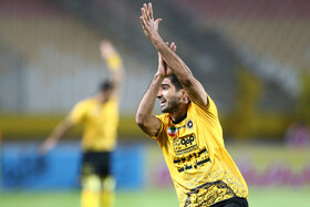 دیدار تیم های سپاهان و پرسپولیس