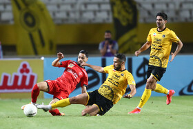 دیدار تیم های سپاهان و پرسپولیس