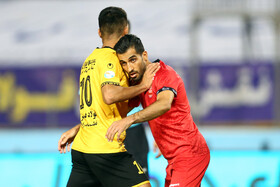 دیدار تیم های سپاهان و پرسپولیس