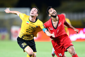 دیدار تیم های سپاهان و پرسپولیس