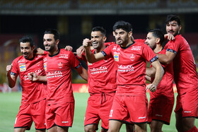 دیدار تیم های سپاهان و پرسپولیس