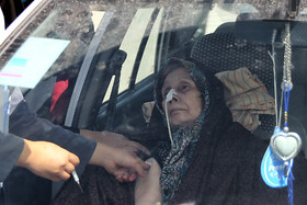 واکسیناسیون خودرویی کووید ۱۹ سالمندان در اصفهان