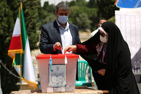 امام جمعه شاهین‌شهر: حضور پرشکوه پای صندوق‌های رای فریاد مردم بر سر استکبار جهانی است