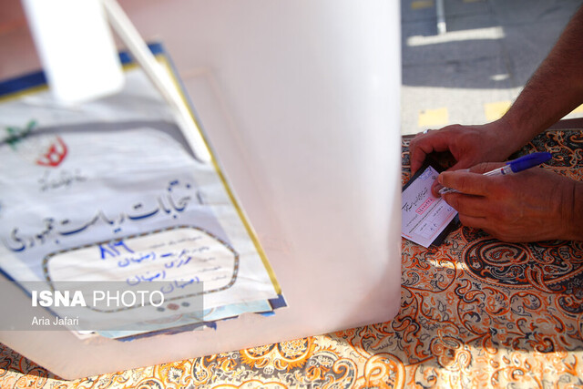 فرماندار اصفهان: ۲۶ صندوق سیار در شهرستان اصفهان فعال است