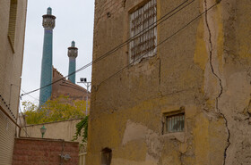 اثرات فرونشست در منازل مسکونی محدوده اطراف مسجد جامع عباسی در اصفهان