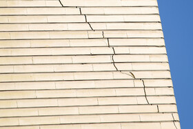 اثرات فرونشست در ایستگاه برق خیابان رباط  اصفهان