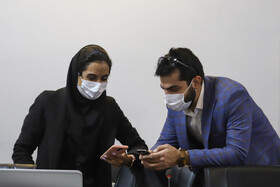 از راست نیما آتش - روابط عمومی جهاد دانشگاهی اصفهان و سهیلا حیدری - مدیر برنامه ریزی و توسعه معاونت آموزش جهاد دانشگاهی اصفهان در رویداد تخصصی شهر برنامه