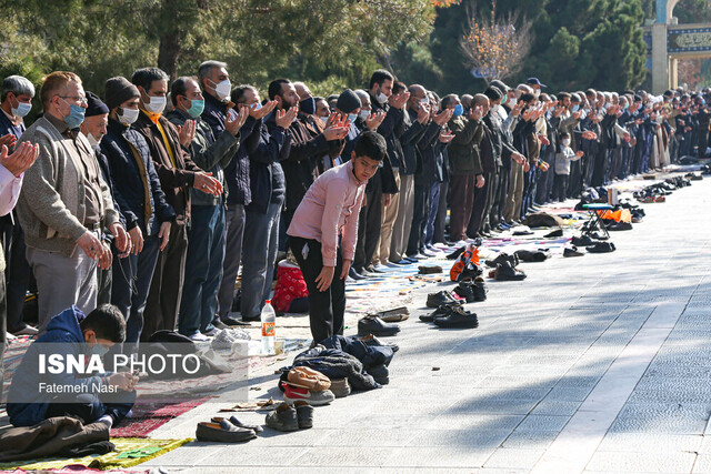 اقامه نماز باران در گلستان شهدای اصفهان