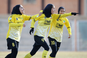 لیگ برتر فوتبال بانوان؛ سپاهان اصفهان - ملی‌پوشان شهرکرد 