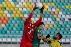 هفته سیزدهم برتر فوتبال، ذوبآهن-فجر شهید سپاسی شیراز