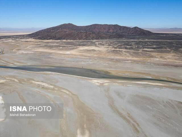 سرِ بیکلاه گاوخونی از یک دهه رهاسازی زایندهرود