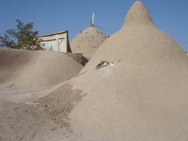 زیارتگاه رقیه خاتون نوشآباد نیازمند ثبت و مرمت است