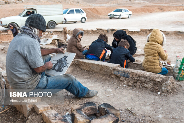 گالری گِلی؛ پاتوق هنرنمایی رهگذران