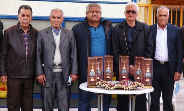 قداست ورزشگاه تختی زیر سوال رفت و به بزرگان فوتبال توهین شد  قداست ورزشگاه تختی زیر سوال رفت و به بزرگان فوتبال توهین شد