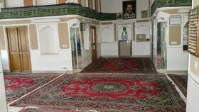 بیت‌العباس زواره؛ چهارصفه‌ای زیبا و عرفانی